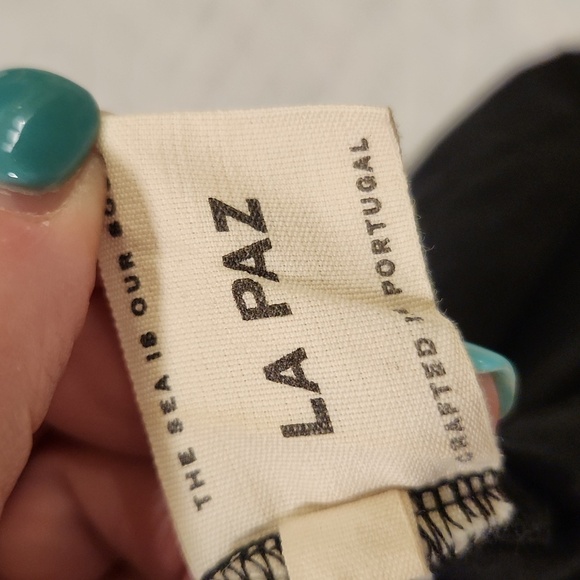 Black with white anchor La Paz tee size M! - Picture 3 of 9